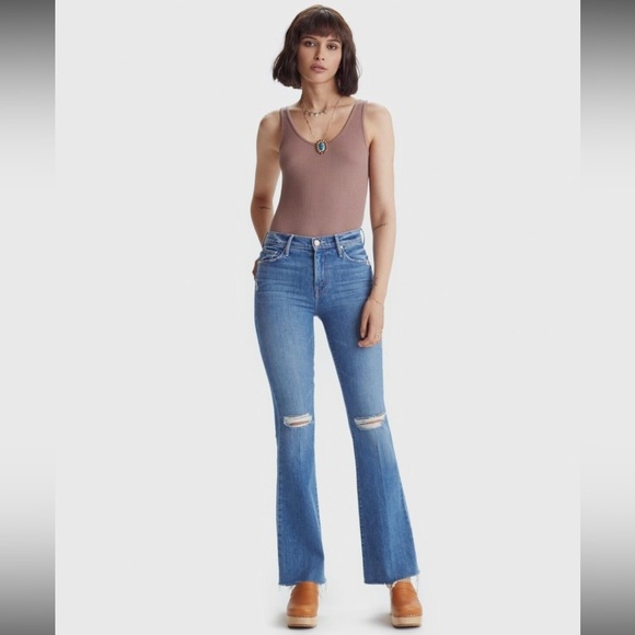 MOTHER The Weekender Fray Flare Jeans - Picture 1 of 15